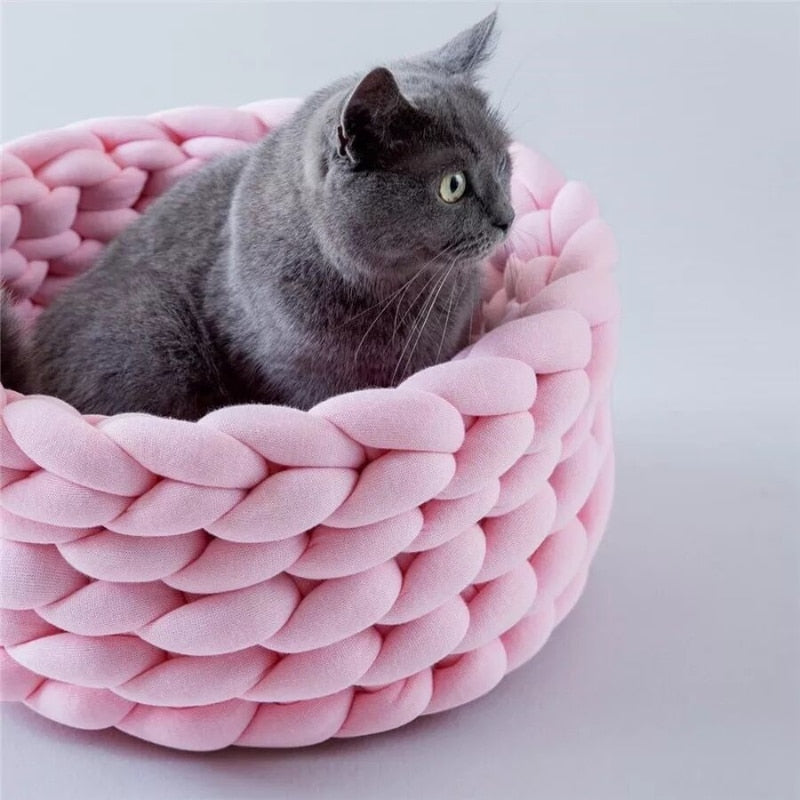 Round Soft Plush Pet Bed for Cats and Dogs