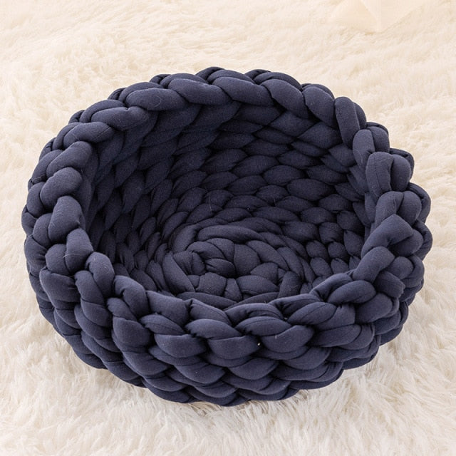 Round Soft Plush Pet Bed for Cats and Dogs