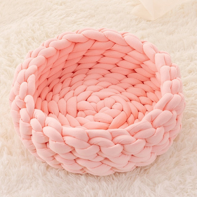 Round Soft Plush Pet Bed for Cats and Dogs
